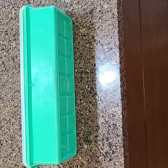 Tupperware Kitchen Tupperware Celery Keeper Poshmark